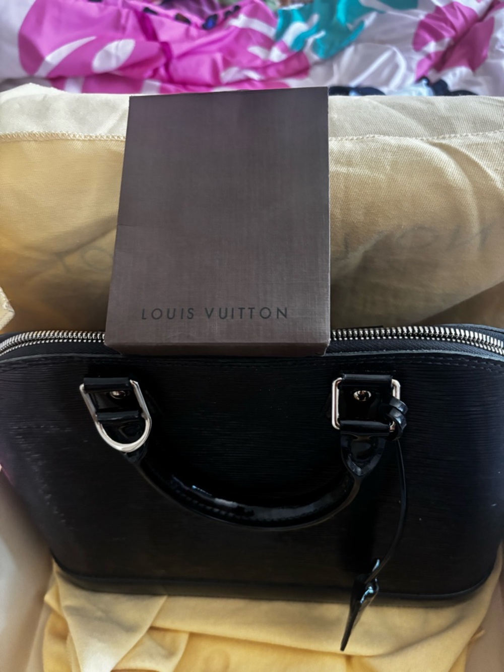 Louis Vuitton black Alma Pm - Picture 4 of 11